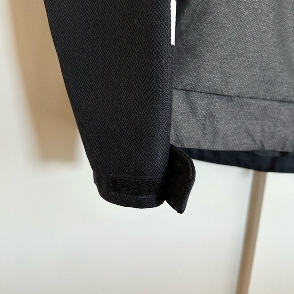 The North Face Men's Black and Dark Gray Performance Jacket - Picture 3 of 8